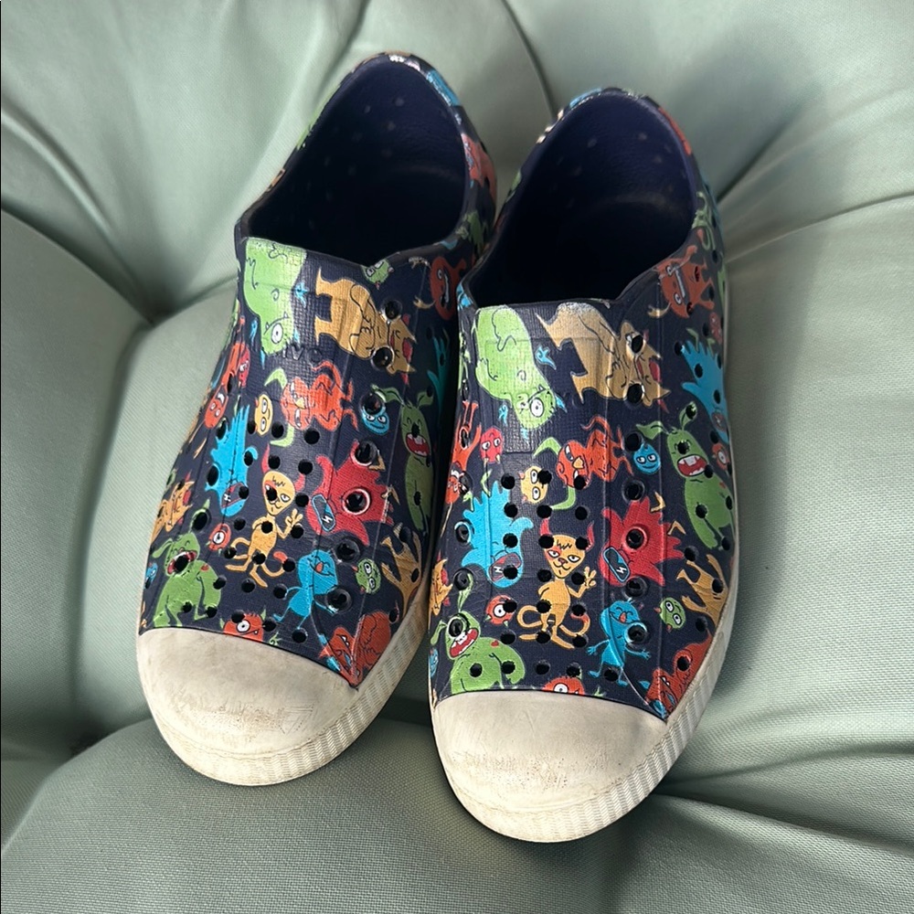 Native Shoes Black and Green Sneakers Casual Slip-On